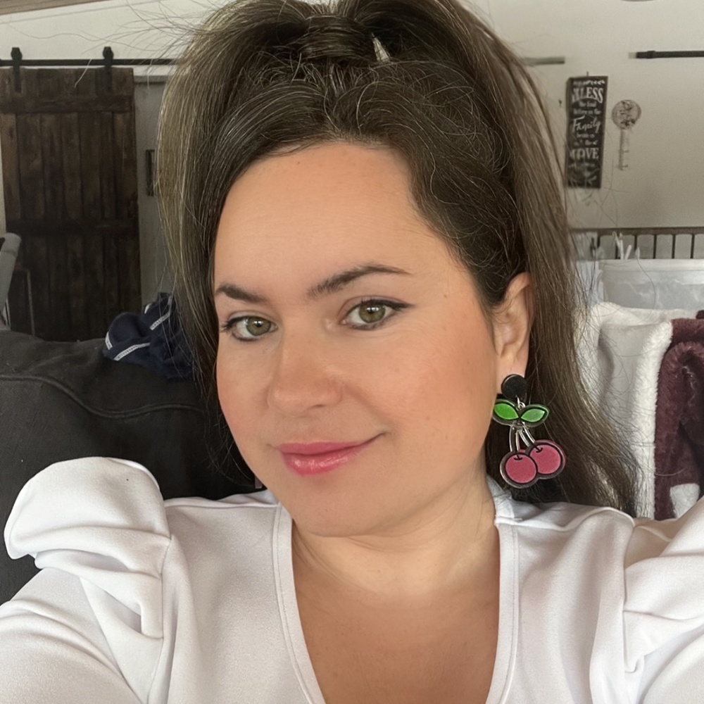 Meet your Posher, Angele